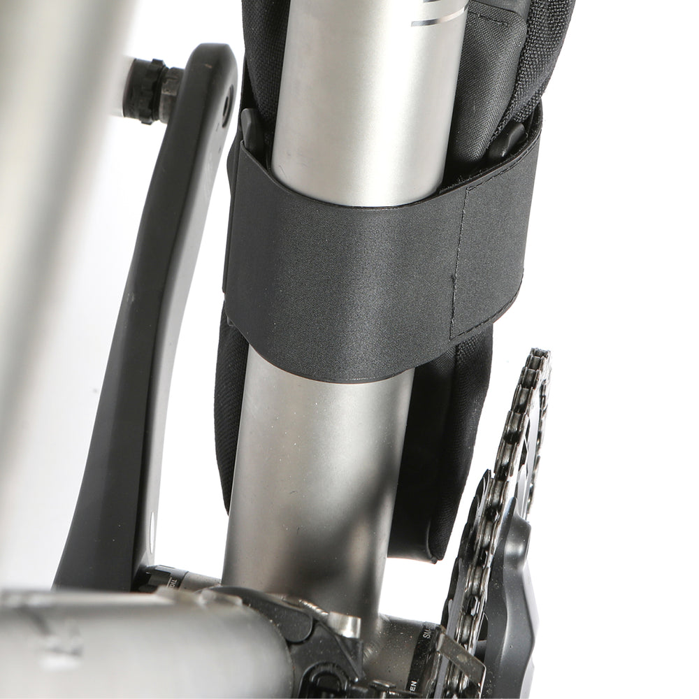 strap fitting of a restrap downtube bag on a downtube